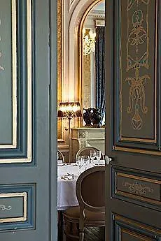 Chateau La Caniere 호텔 튀레