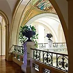 Chateau La Caniere 5* Thuret