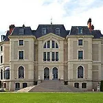 Chateau La Caniere 5* Thuret
