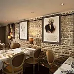 Chateau La Caniere 5*
