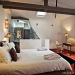 Chateau La Caniere 5*