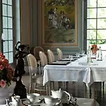Chateau La Caniere 5*