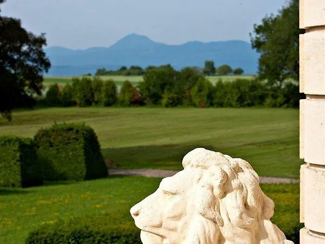 Chateau La Caniere 5* Thuret