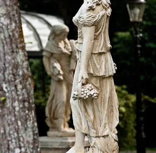 Chateau La Caniere Hotel Thuret