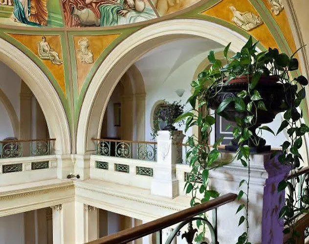 Chateau La Caniere Hotel 5*